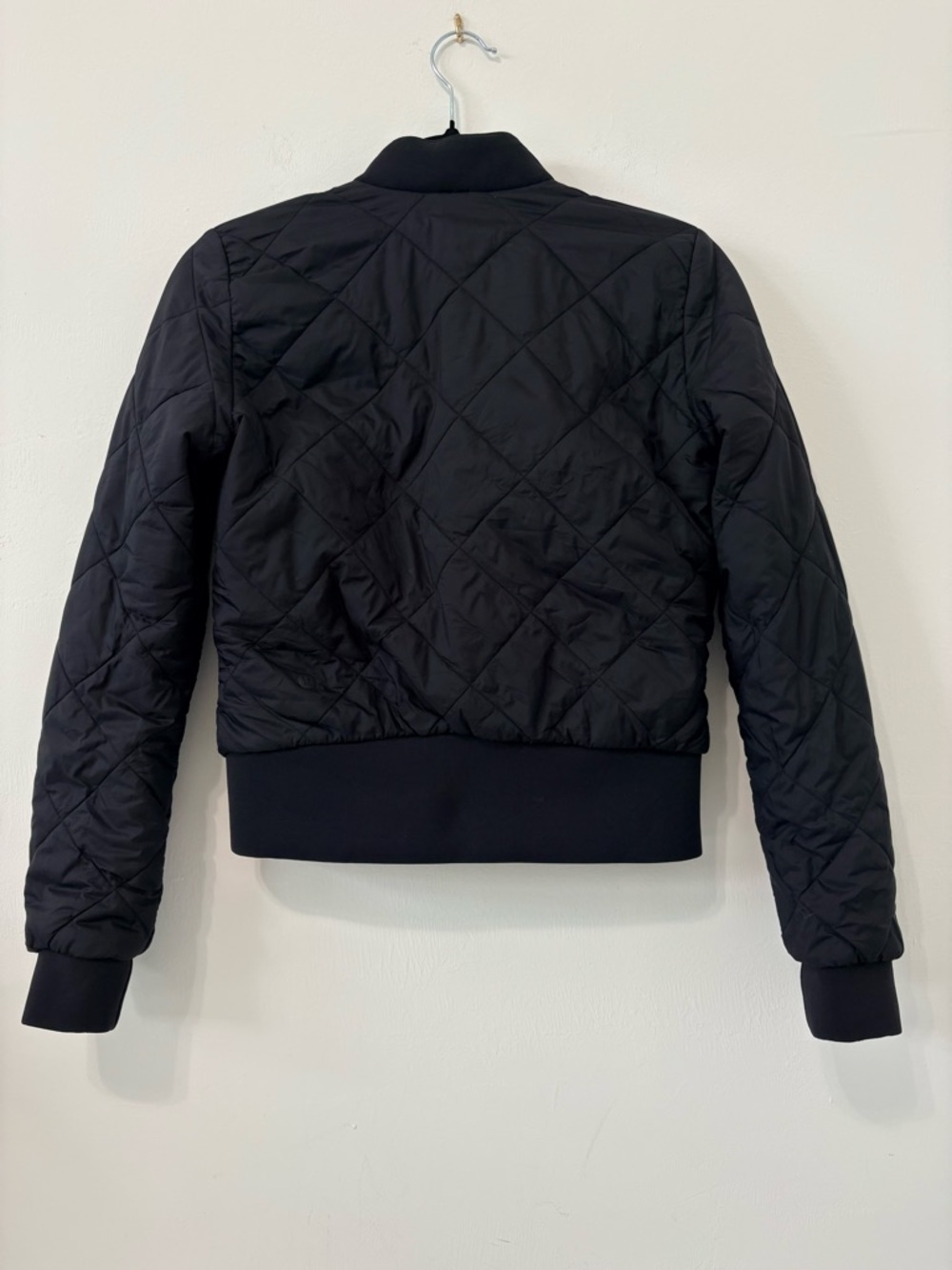 Lululemon Warm Two Ways Bomber Sz 2 Black Quilted Reversible EUC - Picture 7 of 16